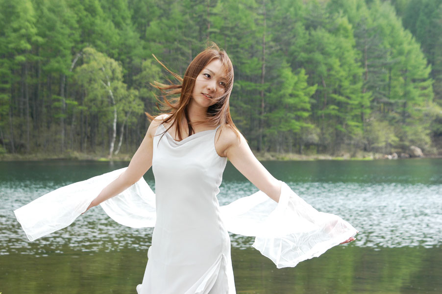 hitomi_s19a_002.jpg