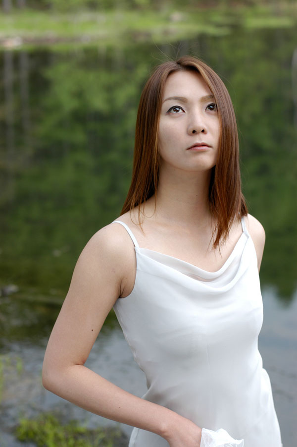hitomi_s19a_017.jpg