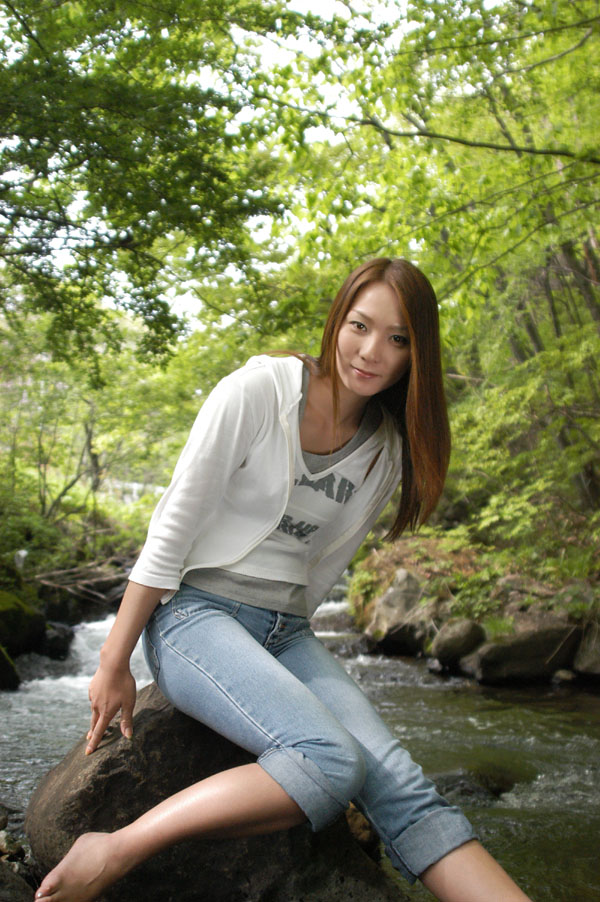 hitomi_s19f_002.jpg