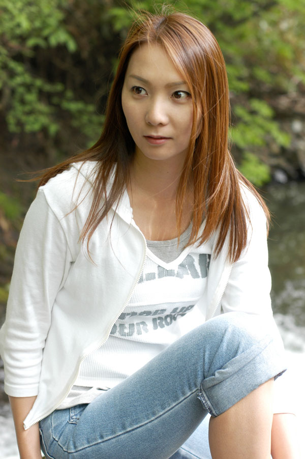 hitomi_s19f_009.jpg