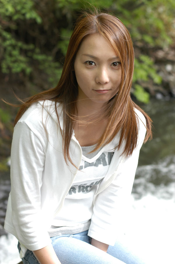 hitomi_s19f_010.jpg