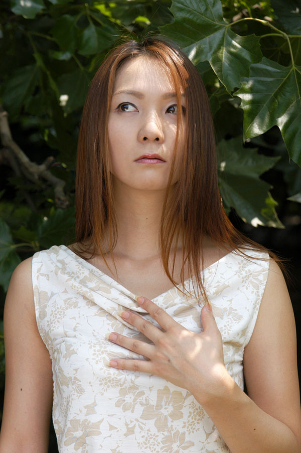 hitomi_s22_001.jpg