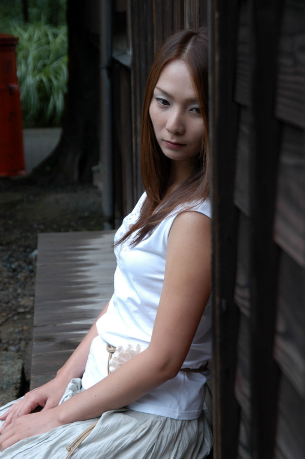 hitomi_s24_001.jpg