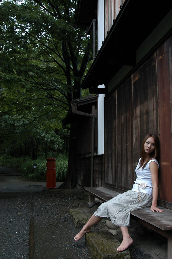 hitomi_s24_002.jpg