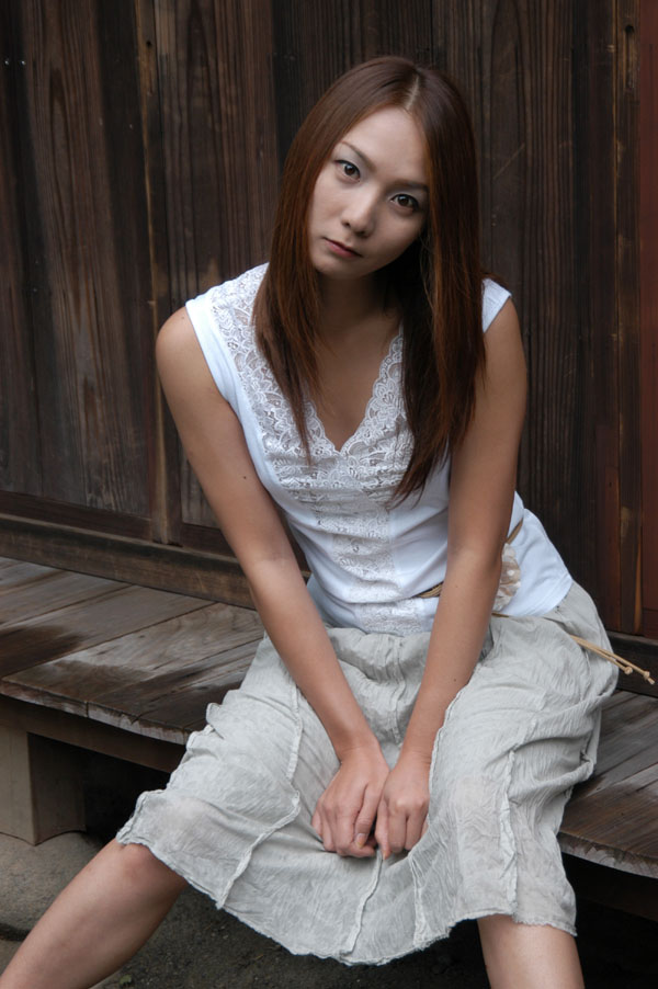 hitomi_s24_003.jpg