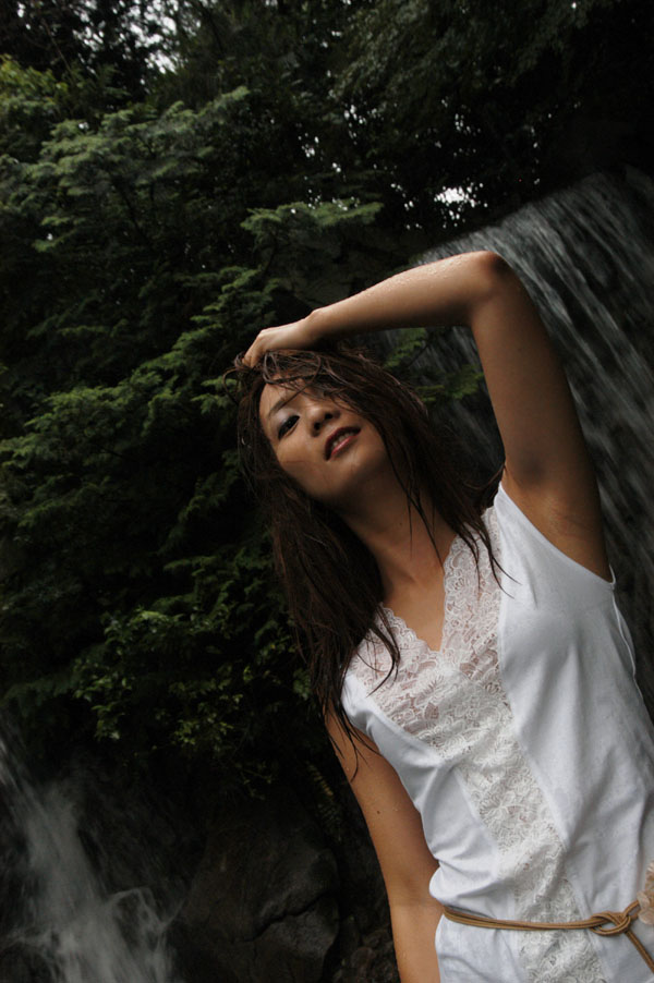 hitomi_s24_018.jpg