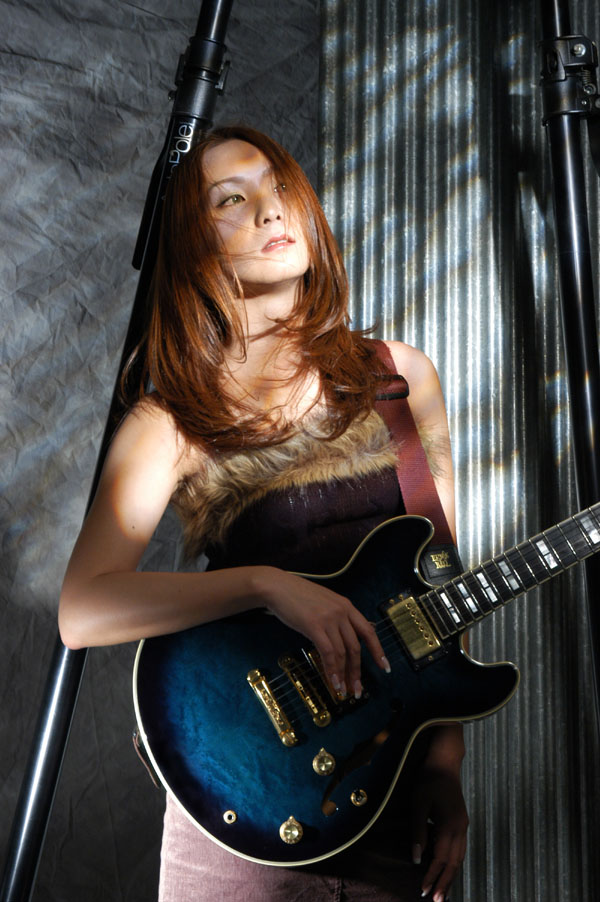 hitomi_s26_004.jpg