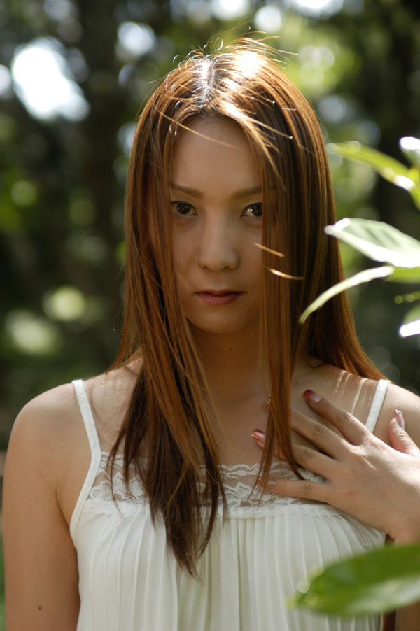 hitomi_s33_014.jpg