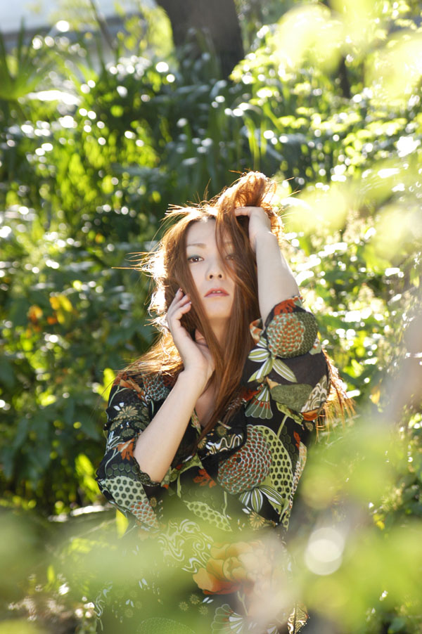 hitomi_s33_024.jpg