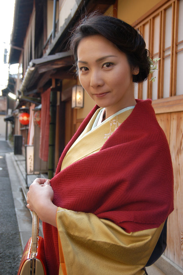hitomi_s48_001.jpg