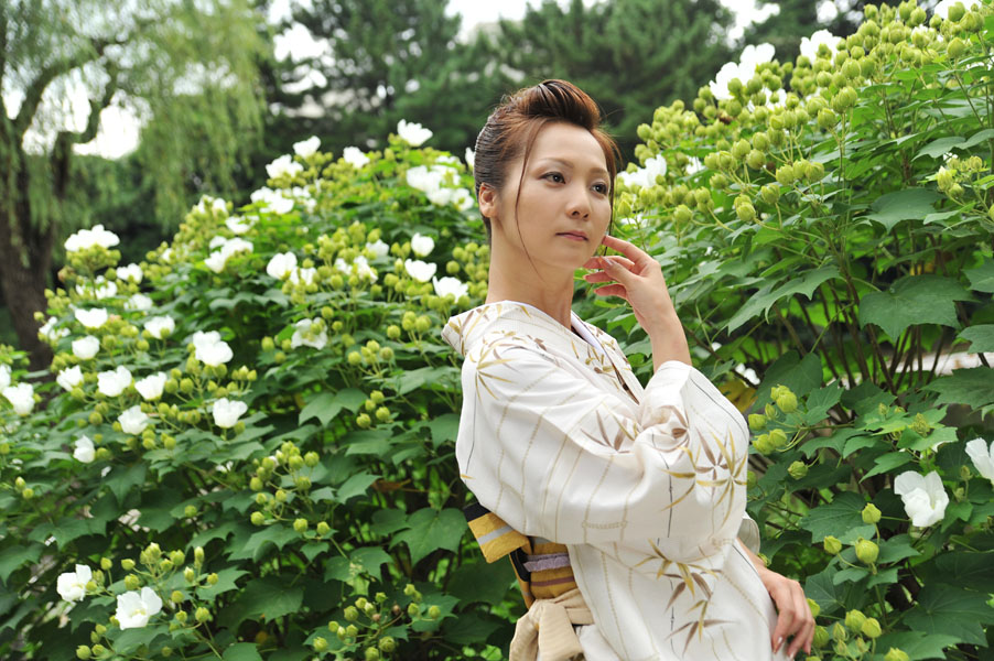 hitomi_s49_011.jpg